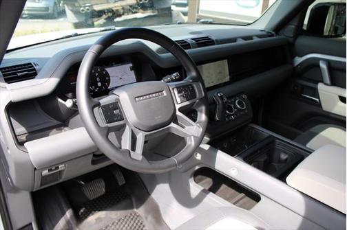2023 Land Rover Defender 110 X-Dynamic SE
