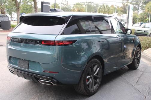 2024 Land Rover Range Rover Sport SE