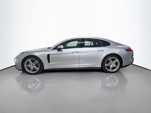 Rhodium Silver Metallic 2018 Porsche Panamera 4