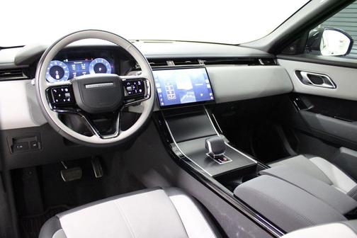 Fuji White 2026 Land Rover Range Rover Velar P400 Dynamic SE