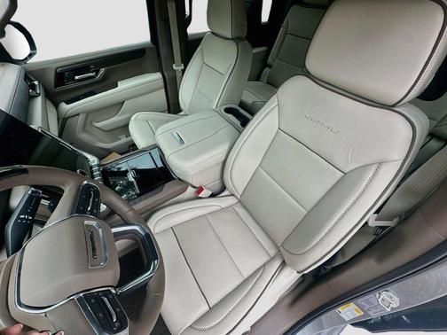 Sterling Metallic 2025 GMC Yukon XL Denali