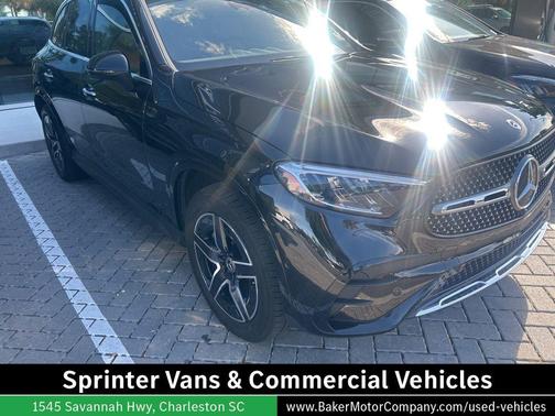 Obsidian Black Metallic 2024 Mercedes-Benz GLC 300 Base