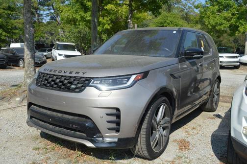 Lantau Bronze Metallic 2023 Land Rover Discovery P360 HSE R-Dynamic
