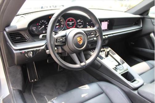 2022 Porsche 911 Carrera