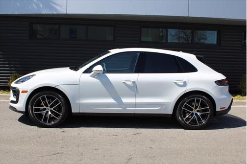 2024 Porsche Macan Base