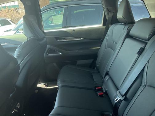 Mineral Black 2026 INFINITI QX60 LUXE FWD
