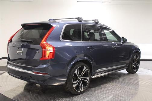 2024 Volvo XC90 B6 Ultimate Bright Theme 7-Seater
