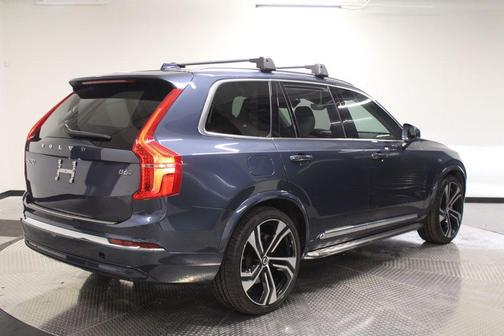 2024 Volvo XC90 B6 Ultimate Bright Theme 7-Seater