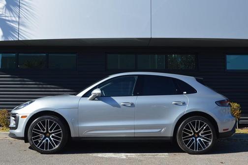 2025 Porsche Macan 