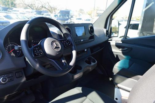 2024 Mercedes-Benz Sprinter 2500 Standard Roof