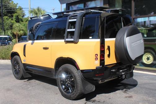 2023 Land Rover Defender 90 X-Dynamic SE
