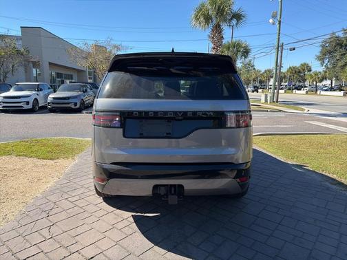 2025 Land Rover Discovery P360 Dynamic SE