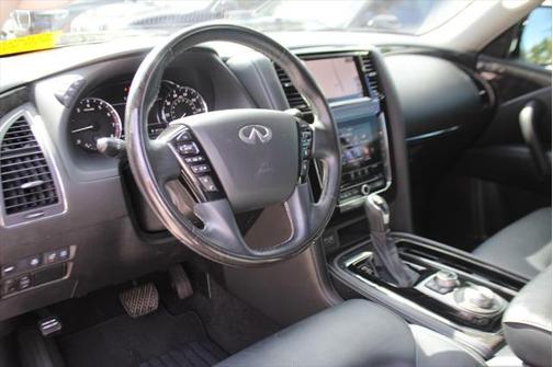 2021 INFINITI QX80 Luxe