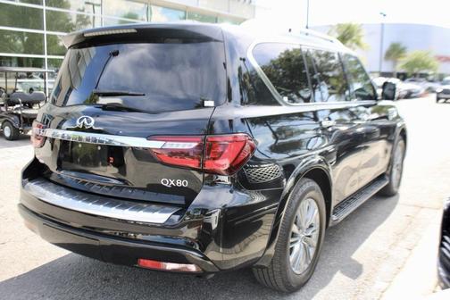 2021 INFINITI QX80 Luxe