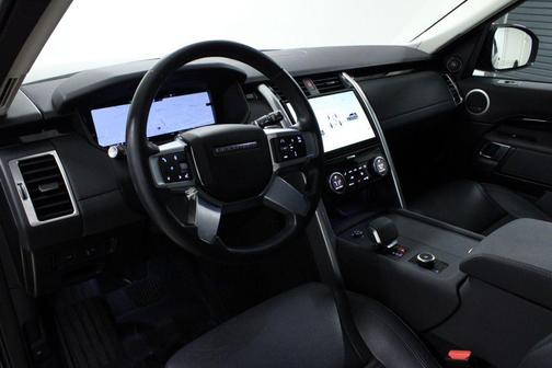 2023 Land Rover Discovery P300 S