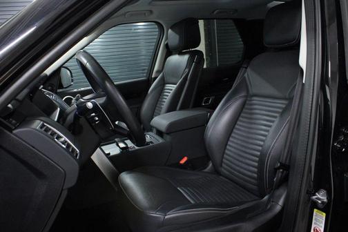 2023 Land Rover Discovery P300 S