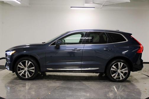 2023 Volvo XC60 B5 Plus Bright Theme