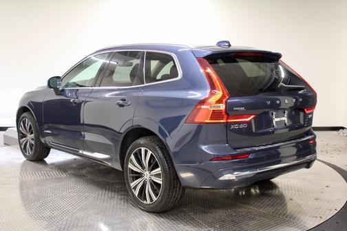 2023 Volvo XC60 B5 Plus Bright Theme