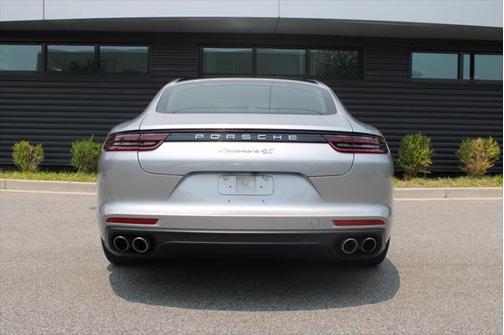 2020 Porsche Panamera 4S