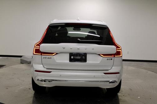 2022 Volvo XC60 B5 Inscription