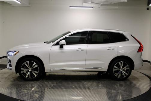 2022 Volvo XC60 B5 Inscription