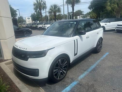 White 2024 Land Rover Range Rover P400 SE