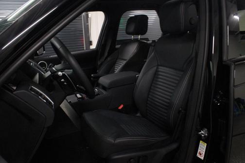 Santorini Black Metallic 2025 Land Rover Discovery P300 S