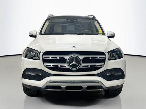 White 2022 Mercedes-Benz GLS 450 4MATIC