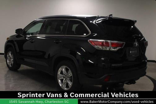 Midnight Black Metallic 2016 Toyota Highlander Limited
