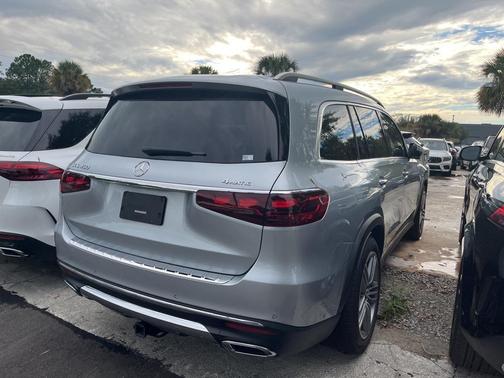 2025 Mercedes-Benz GLS 450 4MATIC