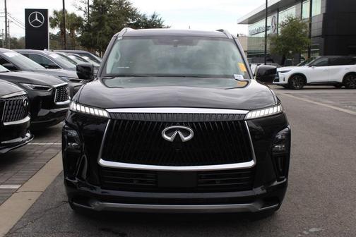 2025 INFINITI QX80 Luxe
