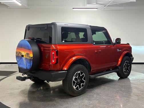 Hot Pepper Red Metallic Tinted Clearcoat 2023 Ford Bronco Outer Banks