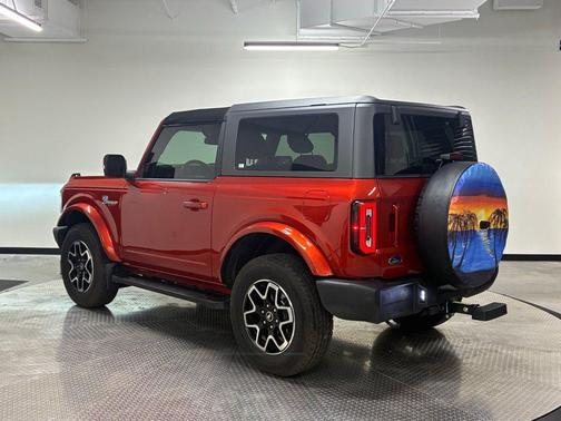 Hot Pepper Red Metallic Tinted Clearcoat 2023 Ford Bronco Outer Banks