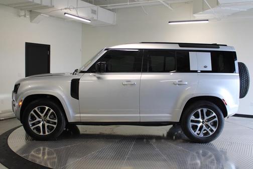 2022 Land Rover Defender 110 XS Edition