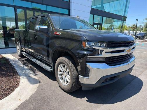 Black 2020 Chevrolet Silverado 1500 LT