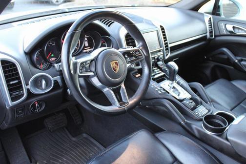 2016 Porsche Cayenne Cayenne