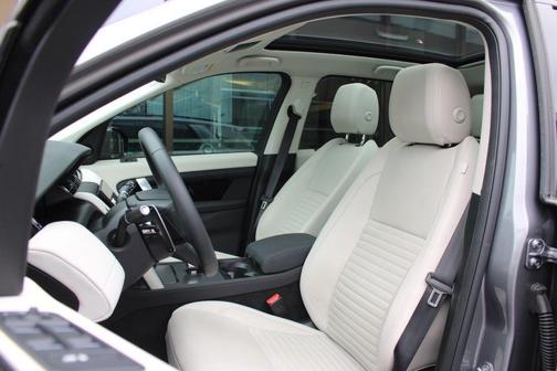 2025 Land Rover Discovery Sport S