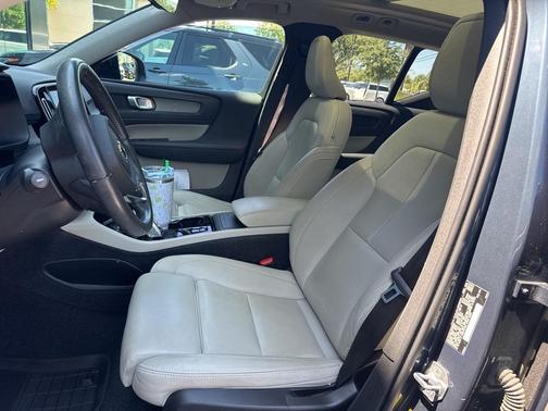 2021 Volvo XC40 T5 Inscription