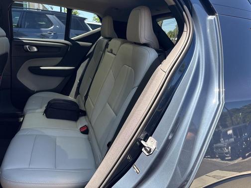 2021 Volvo XC40 T5 Inscription