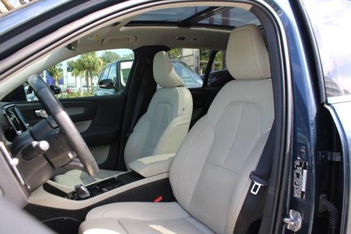 2021 Volvo XC40 T5 Inscription
