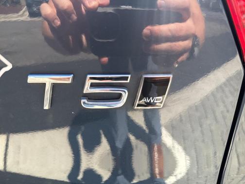 2021 Volvo XC40 T5 Inscription