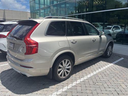 Luminous Sand Metallic 2016 Volvo XC90 T6 Momentum