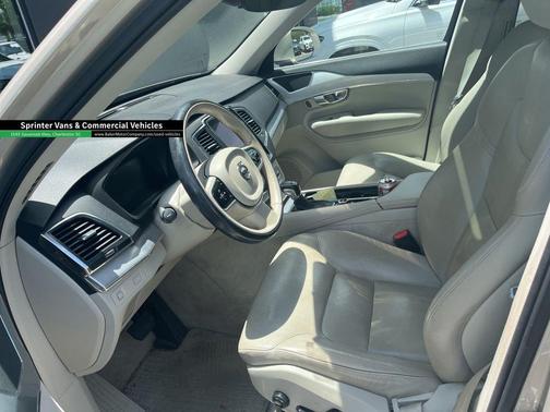 Luminous Sand Metallic 2016 Volvo XC90 T6 Momentum