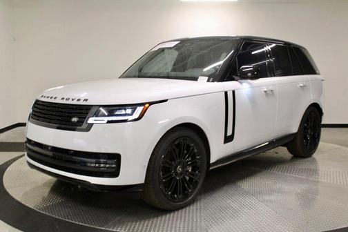 White 2025 Land Rover Range Rover P530 SE