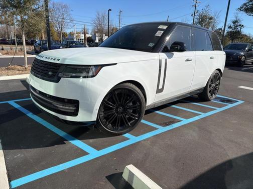 2025 Land Rover Range Rover P530 SE