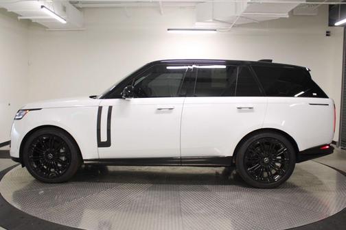 White 2025 Land Rover Range Rover P530 SE