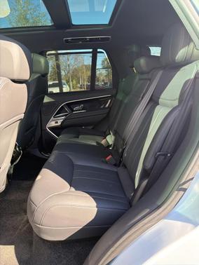 2025 Land Rover Range Rover P530 SE