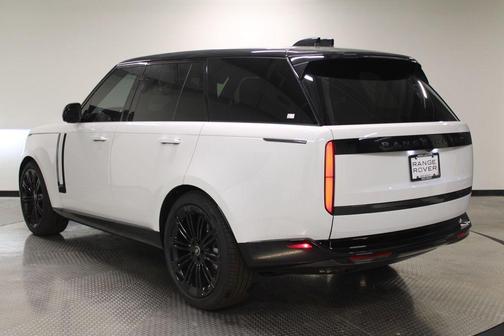 White 2025 Land Rover Range Rover P530 SE