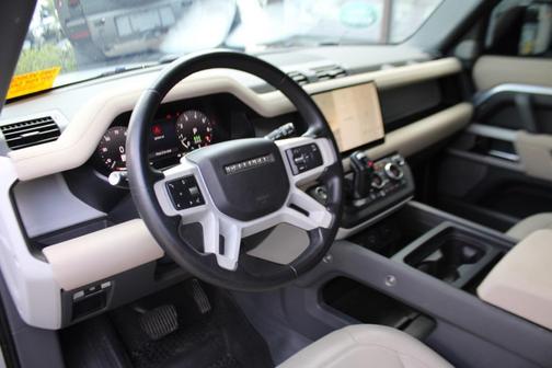 2023 Land Rover Defender 130 SE