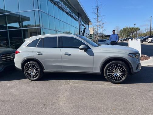 2025 Mercedes-Benz GLC 300 4MATIC